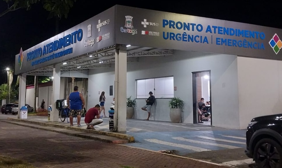 CRISE NA SAÚDE: IMAGENS MOSTRAM SUPERLOTAÇÃO E PACIENTES SEM ATENDIMENTO EM BERTIOGA