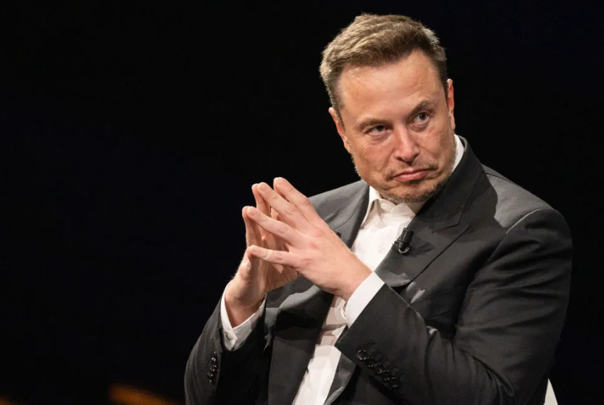 Padilha criticou as ações de Elon Musk em relação à soberania do Brasil, afirmando que ele está promovendo um ataque direto e que as instituições brasileiras precisam reagir a essa investida.