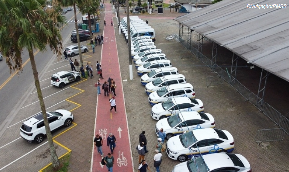 PREFEITURA DE SÃO SEBASTIÃO RECEBE VEÍCULOS NOVOS PARA TRANSPORTE DE PACIENTES