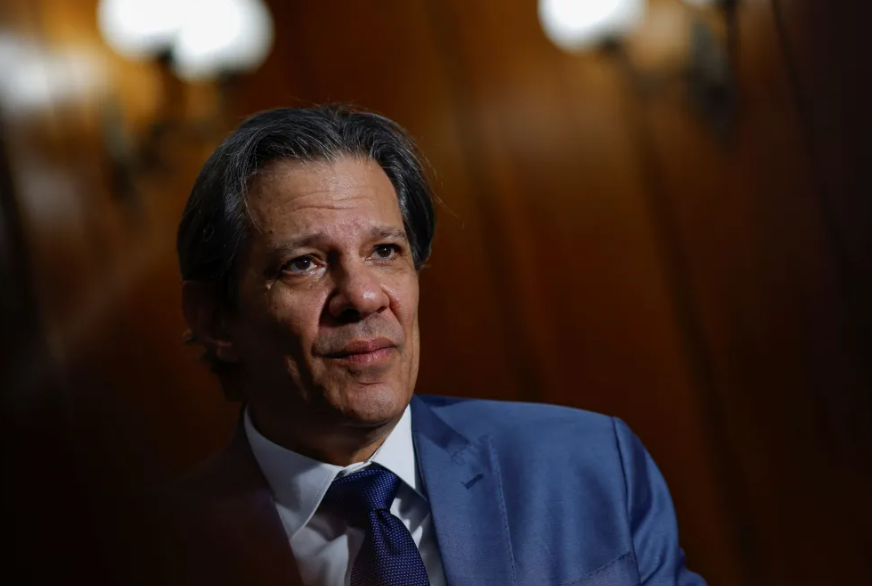 FMI adverte sobre perspectivas sombrias nas contas públicas brasileiras para 2024 e recomenda medidas mais rígidas de ajuste fiscal