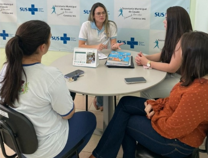 Em Candeias, a Secretaria de Saúde contrata nova fonoaudióloga para atender a população