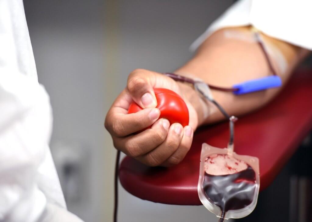 Medida que permite venda de sangue é ‘passo rumo ao desastre’ para entidades médicas