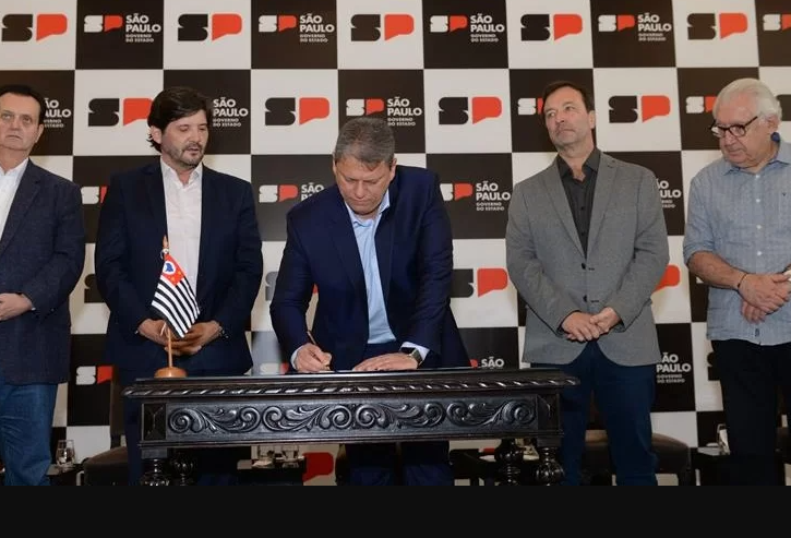 "Sonho Realizado: Mais de 1.900 Novos Lares na Baixada Santista!"