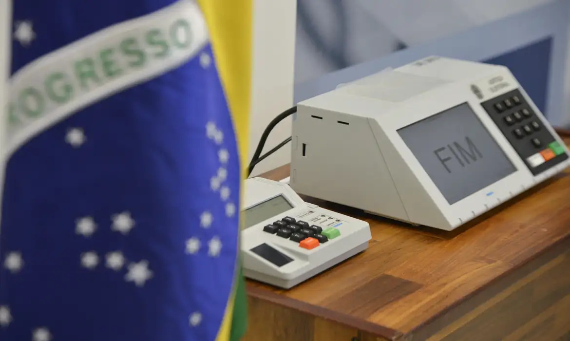 Eleições 2024: prazo para transferir o título e votar para prefeito e vereador acaba em 8 de maio