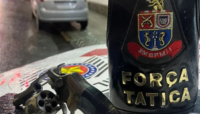 SUSPEITO DE ROUBAR CARRO É PRESO EM FLAGRANTE EM SÃO VICENTE APÓS PERSEGUIÇÃO