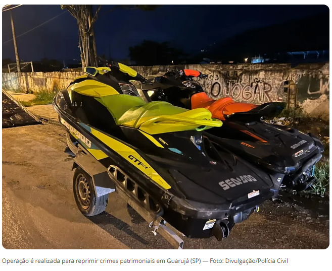 ADOLESCENTE DE 15 ANOS, AUTOR DE ARRASTÕES NAS PRAIAS DE GUARUJÁ, É LOCALIZADO PELA POLÍCIA, QUE TAMBÉM RECUPERA AS MOTOS AQUÁTICAS ROUBADAS.